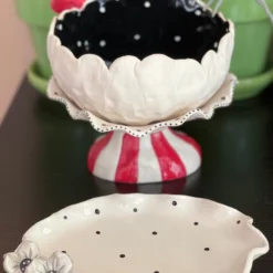 Teyros Lady Head Art Pottery Planter With Tray, Red Bow New! 5 Teyros Lady Head Art Pottery Planter With Tray, Red Bow New!